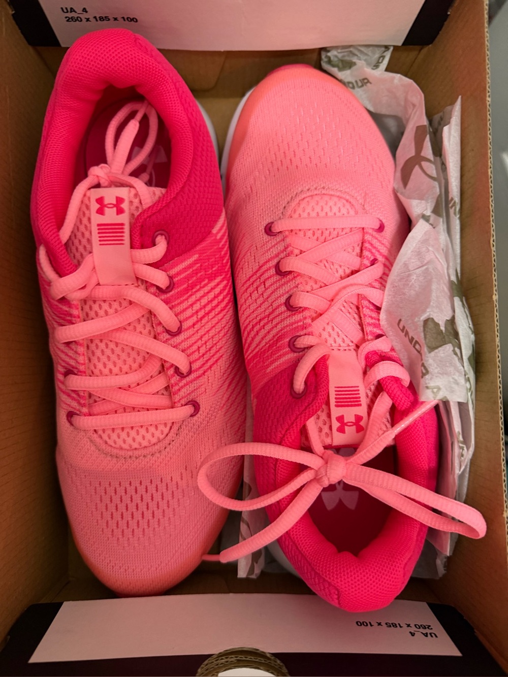 Under Armour girls youth tennis shoes size 4.5 new in box